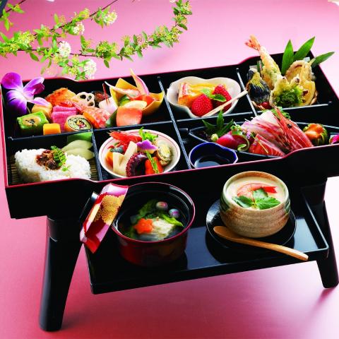 A 297 松花堂会席膳 5客（新品未使用品） 及ぼす
